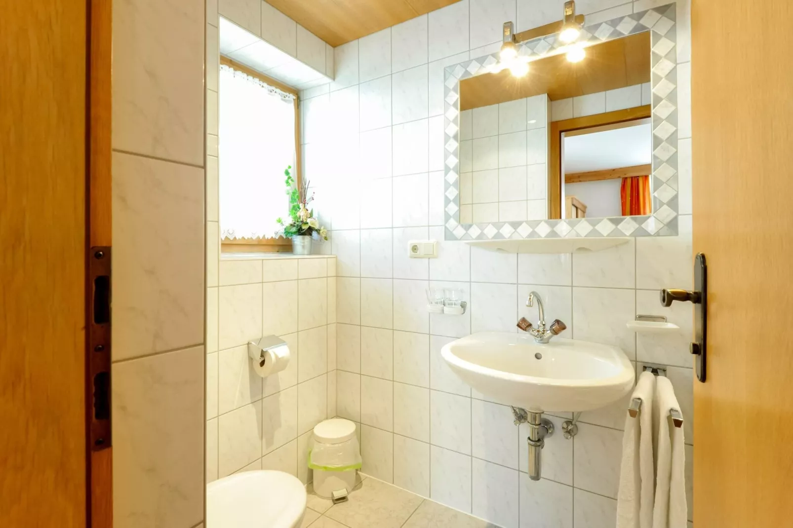 Haus Peppas-Bathroom