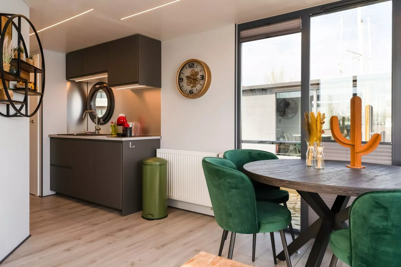 La Belle Vie-Dining room