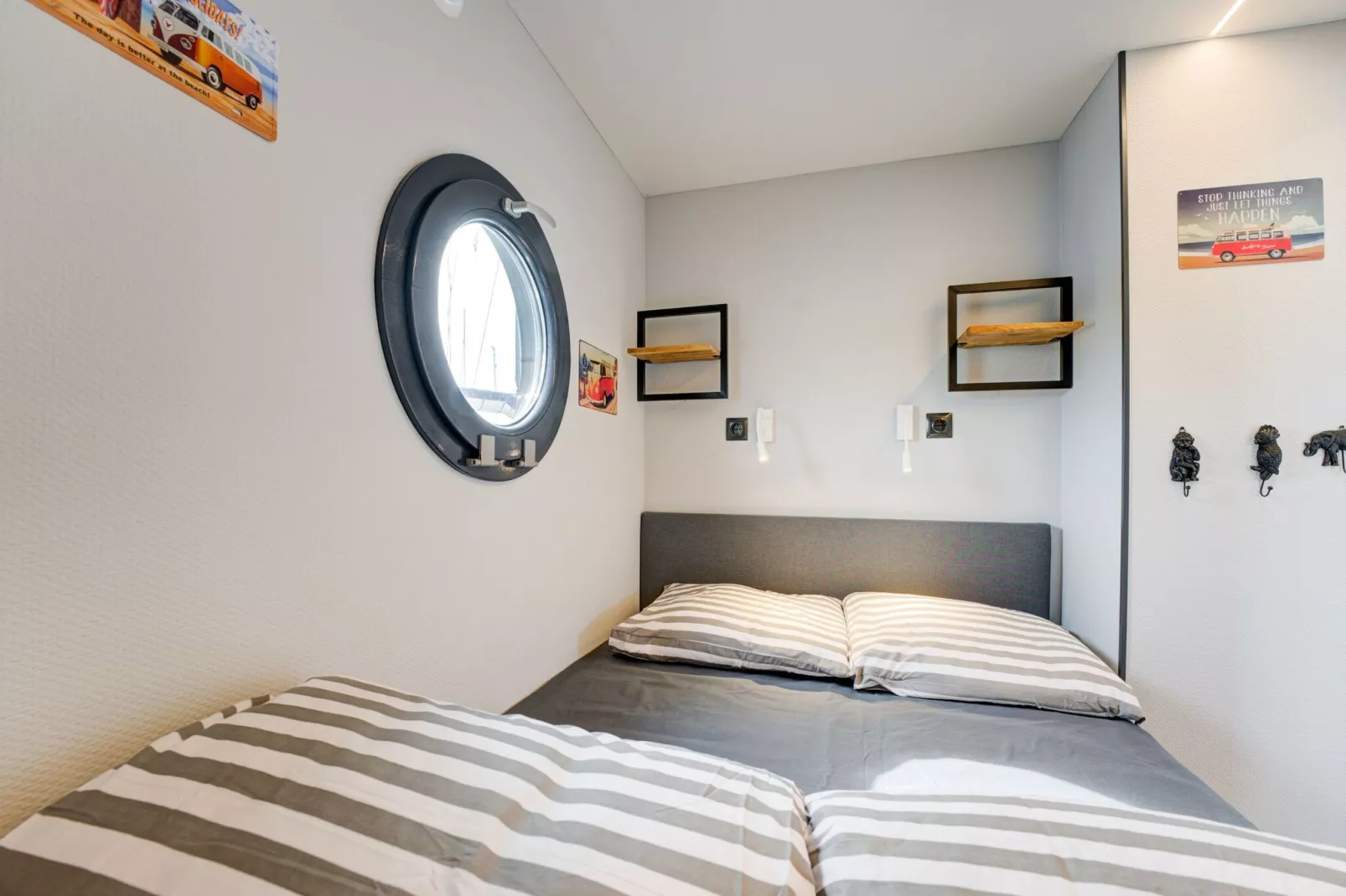 La Belle Vie-Bedroom