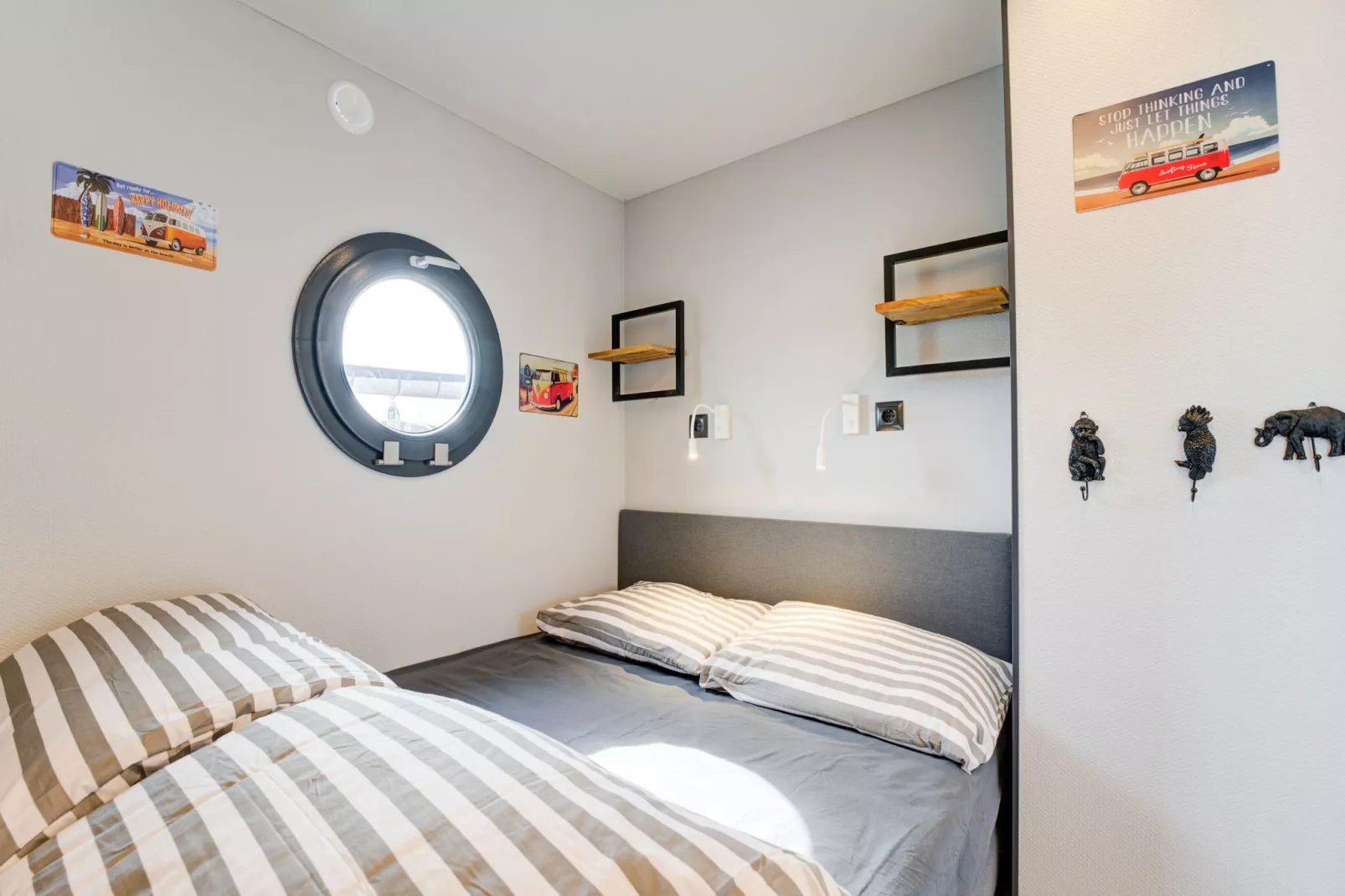 La Belle Vie-Bedroom