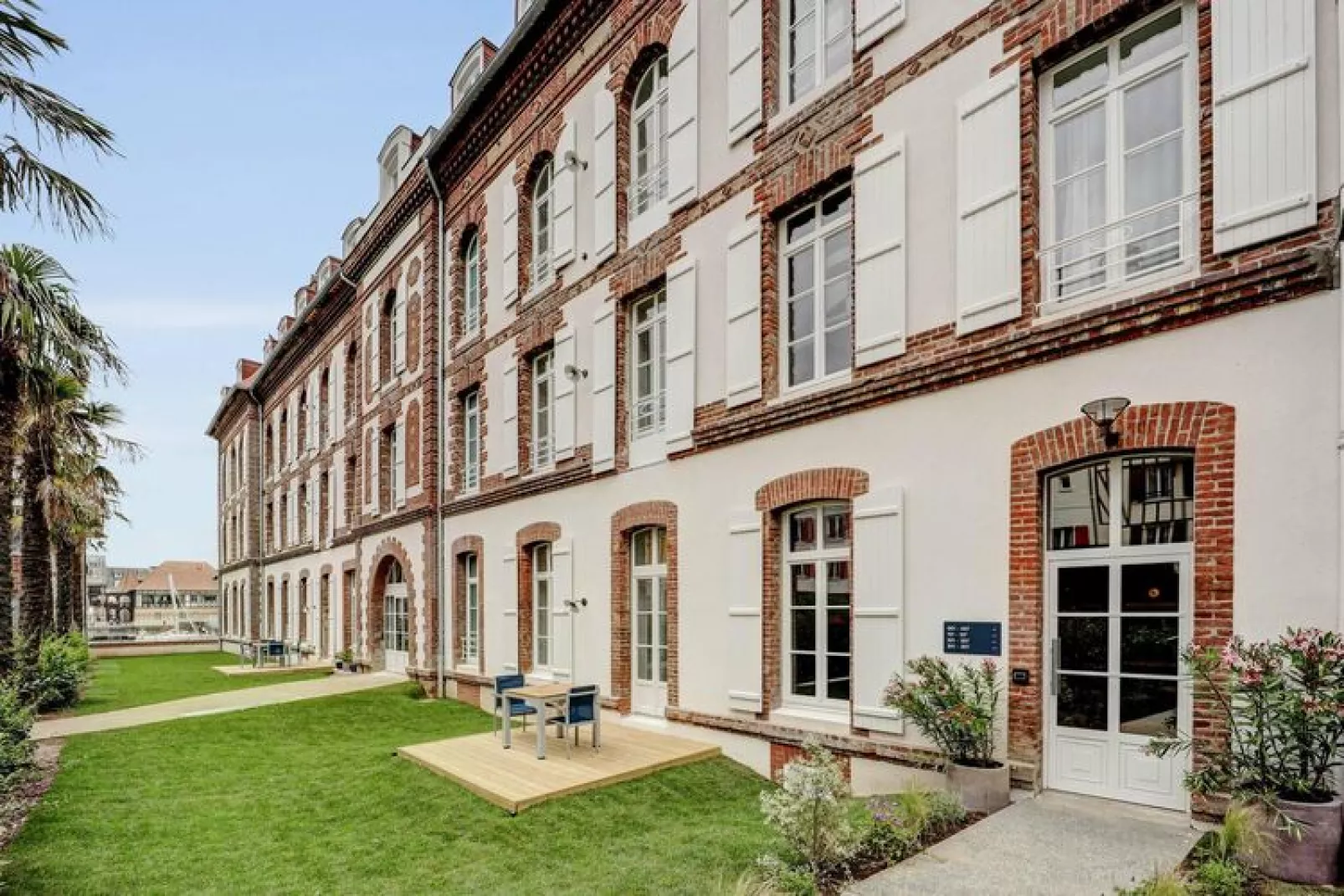Residence Presqu'Ile de la Touques Deauville - 36 Standard Apt 6 p - 2 bedrooms - terrace or balcony-Exterior summer