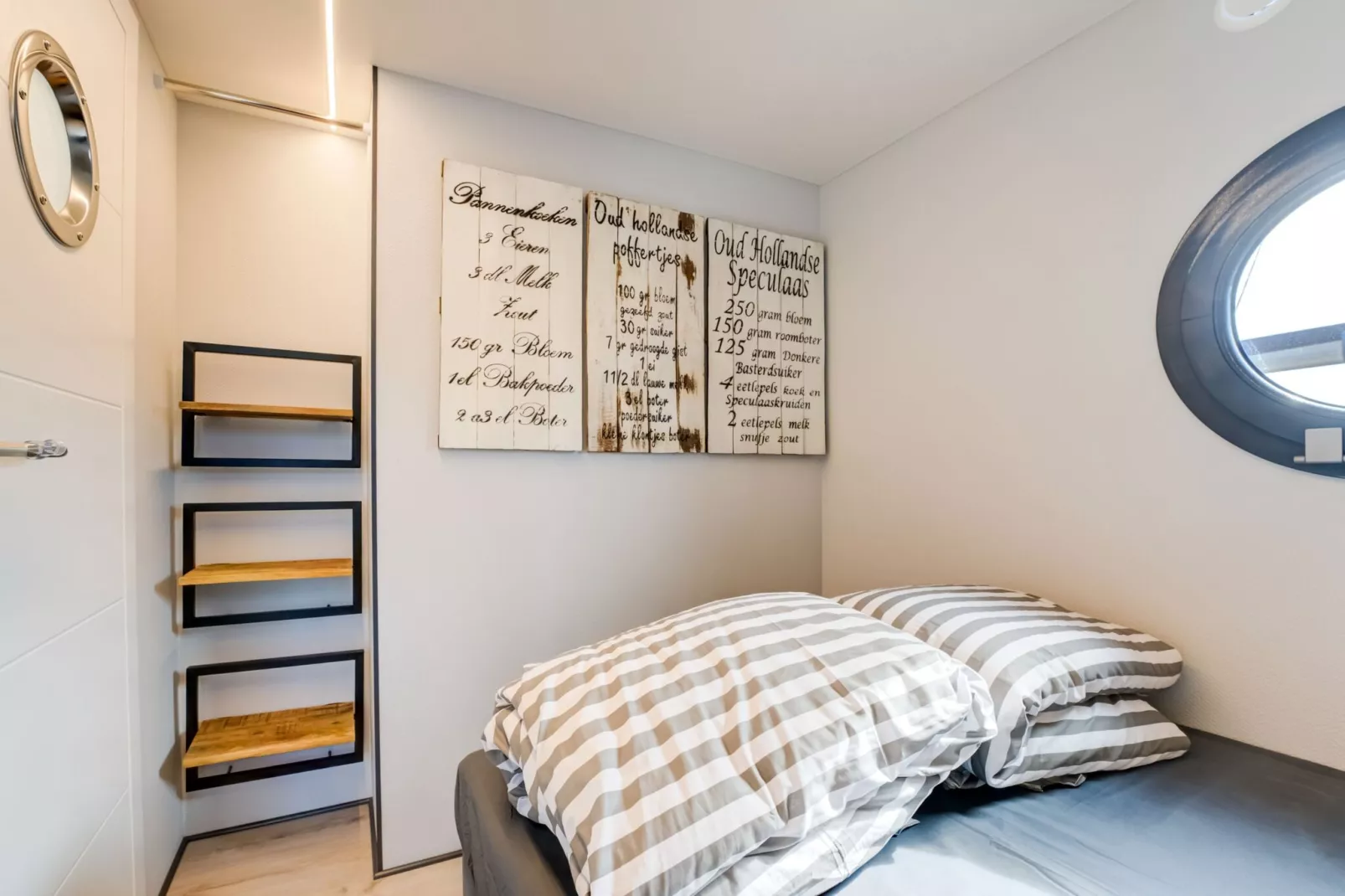 La Belle Vie-Bedroom