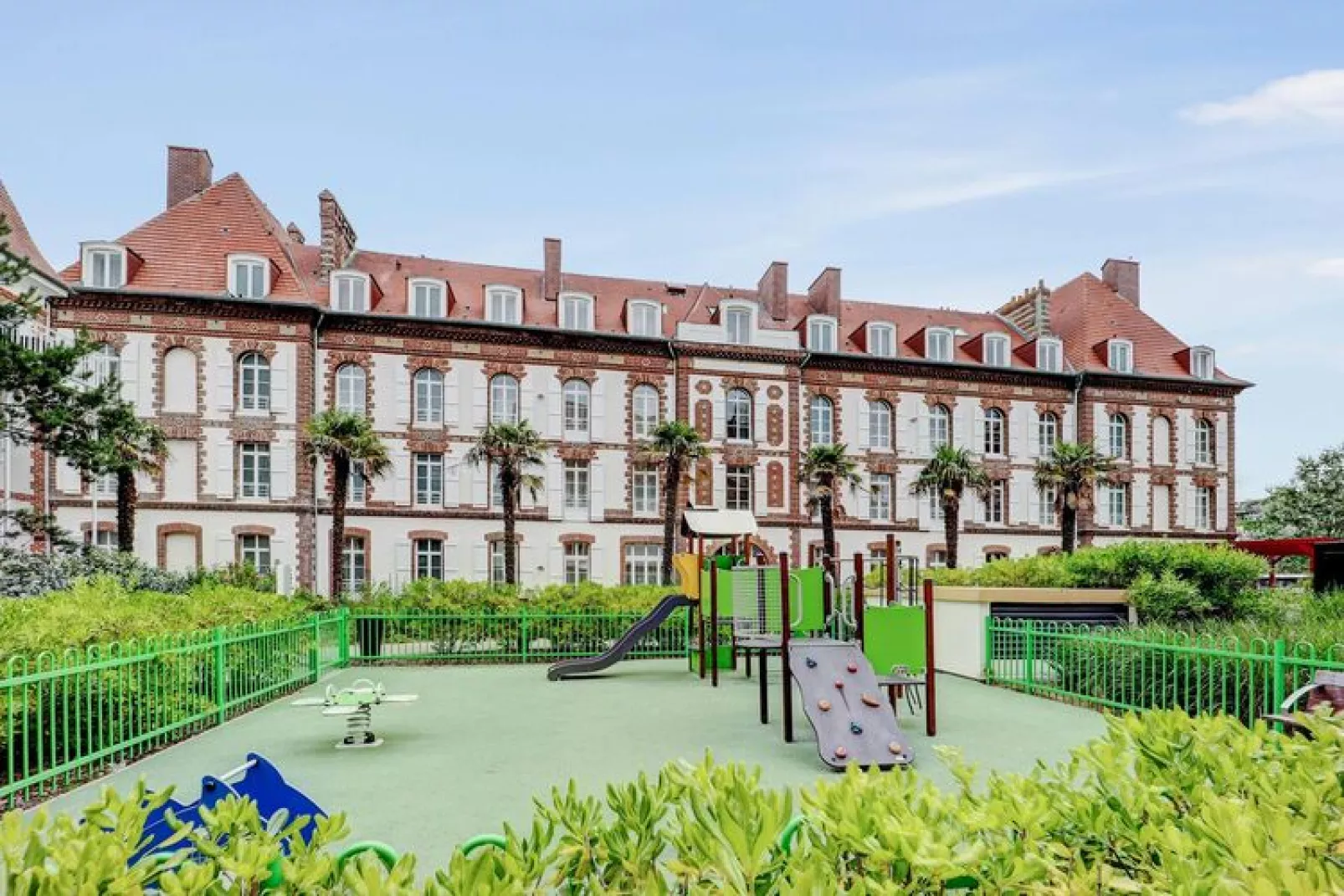 Residence Presqu'Ile de la Touques Deauville - 36 Standard Apt 6 p - 2 bedrooms - terrace or balcony-Exterior summer