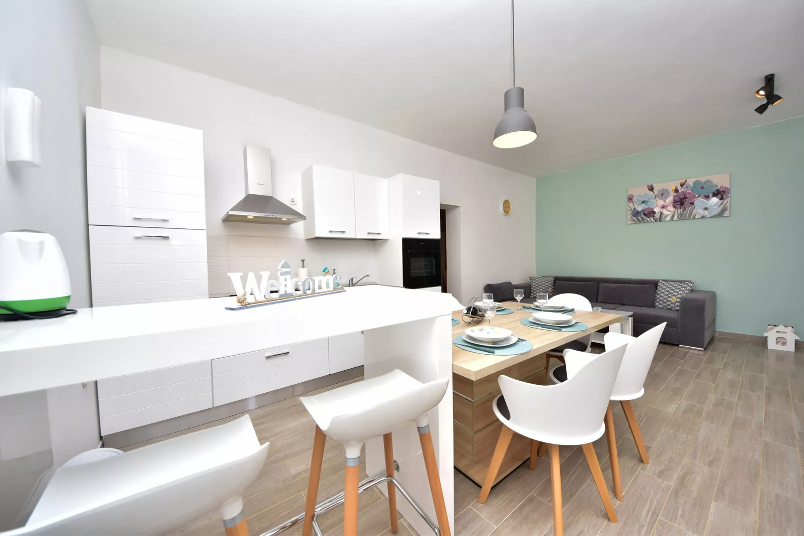 Antonio-Dining room