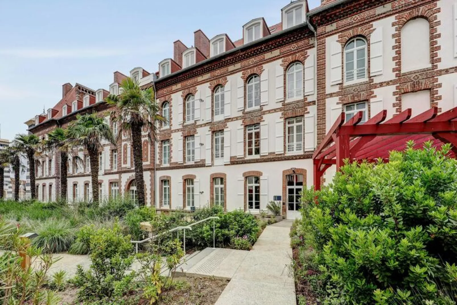 Residence Presqu'Ile de la Touques Deauville - 36 Standard Apt 6 p - 2 bedrooms - terrace or balcony-Exterior summer