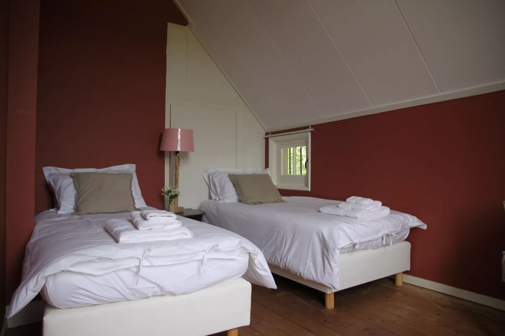 Hofstede Groot Blankenstein-Schlafzimmer