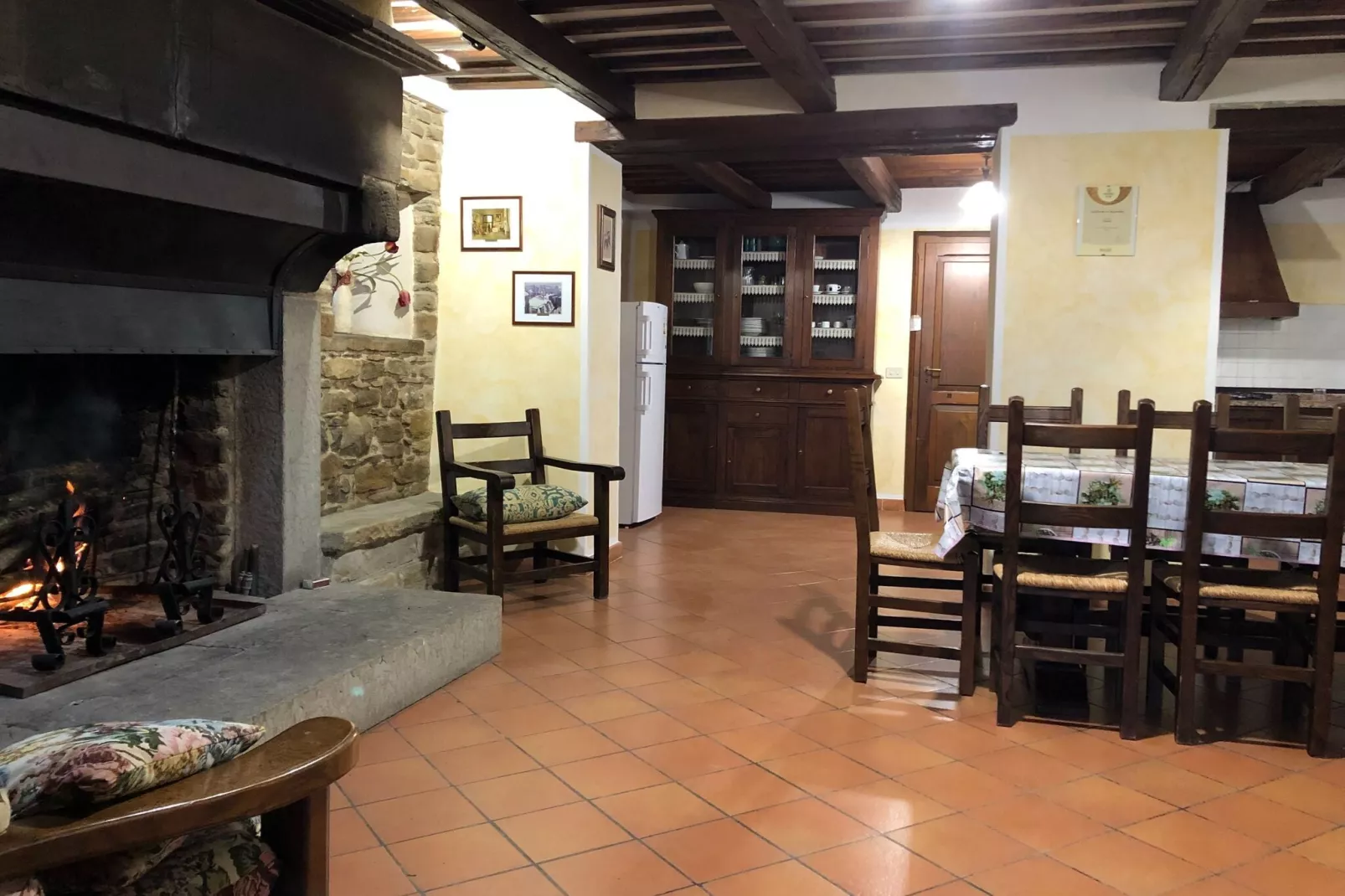 Seriola-Dining room