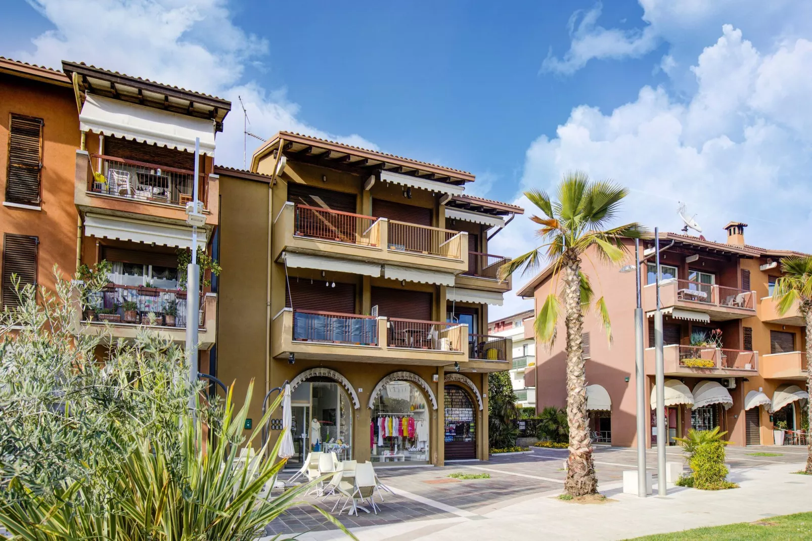 Jolly Mono-Exterior summer