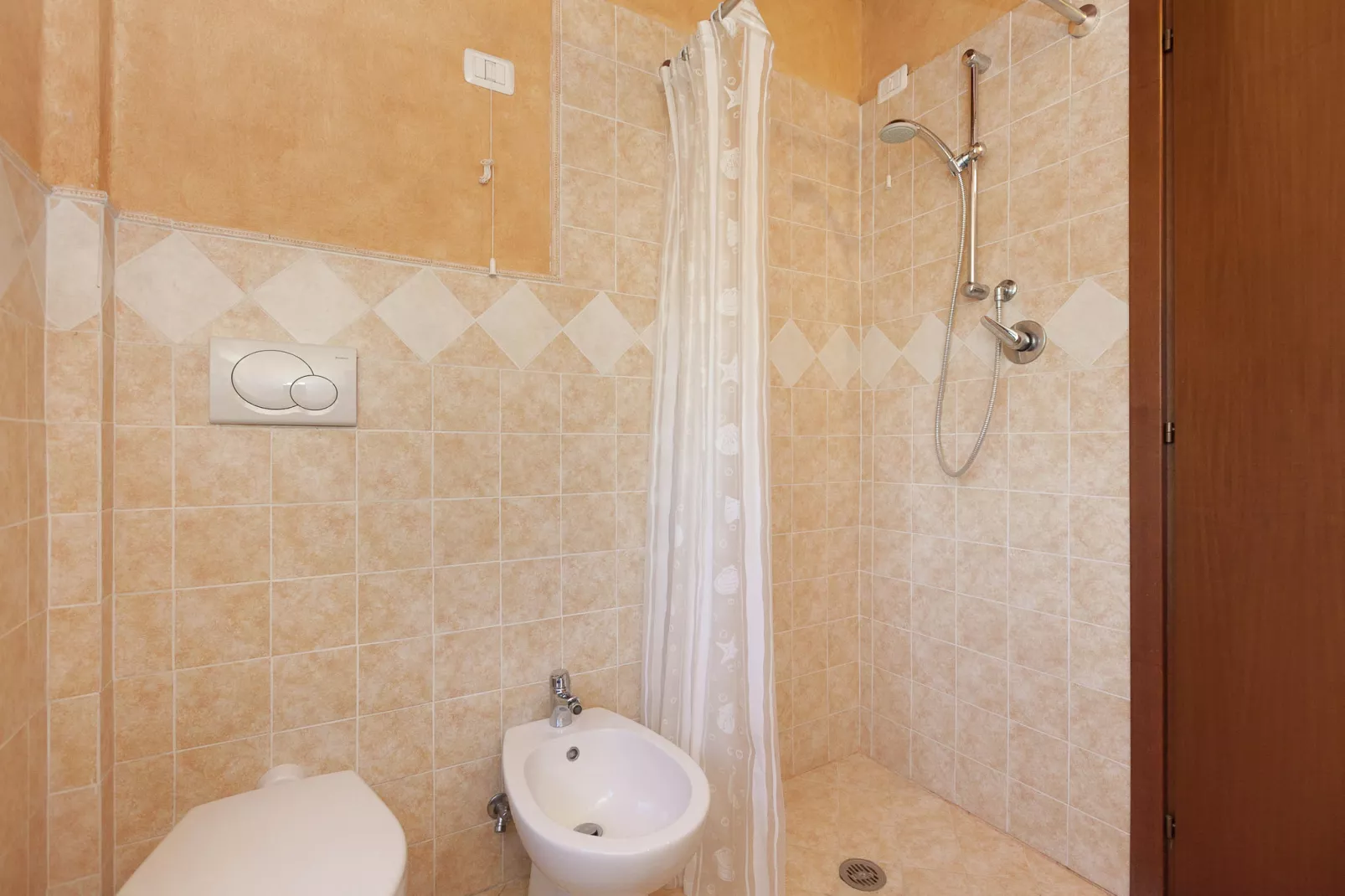 Eolo-Bathroom