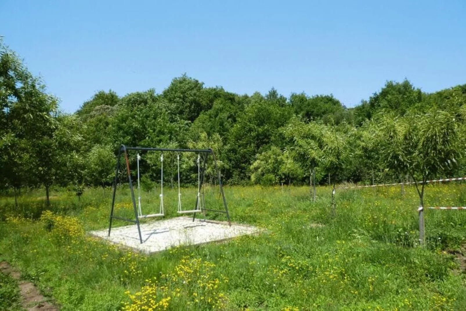 Holiday home Vale de Cambra-Gardens summer