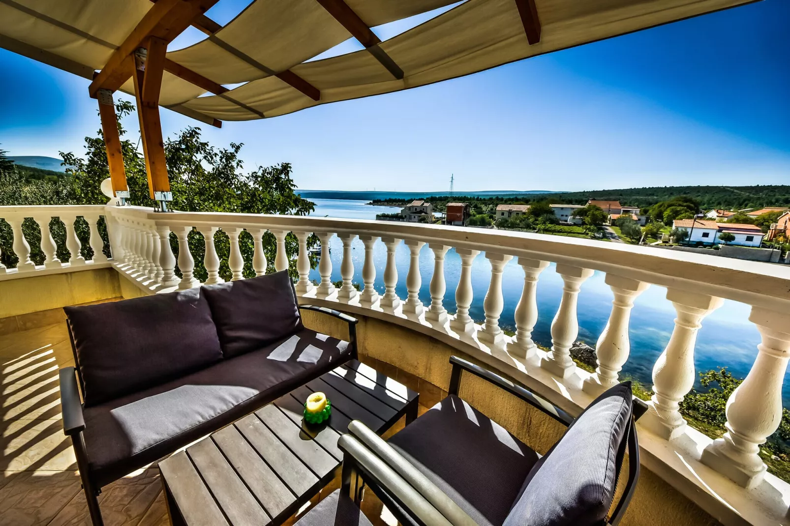 Luka-Terrace balcony