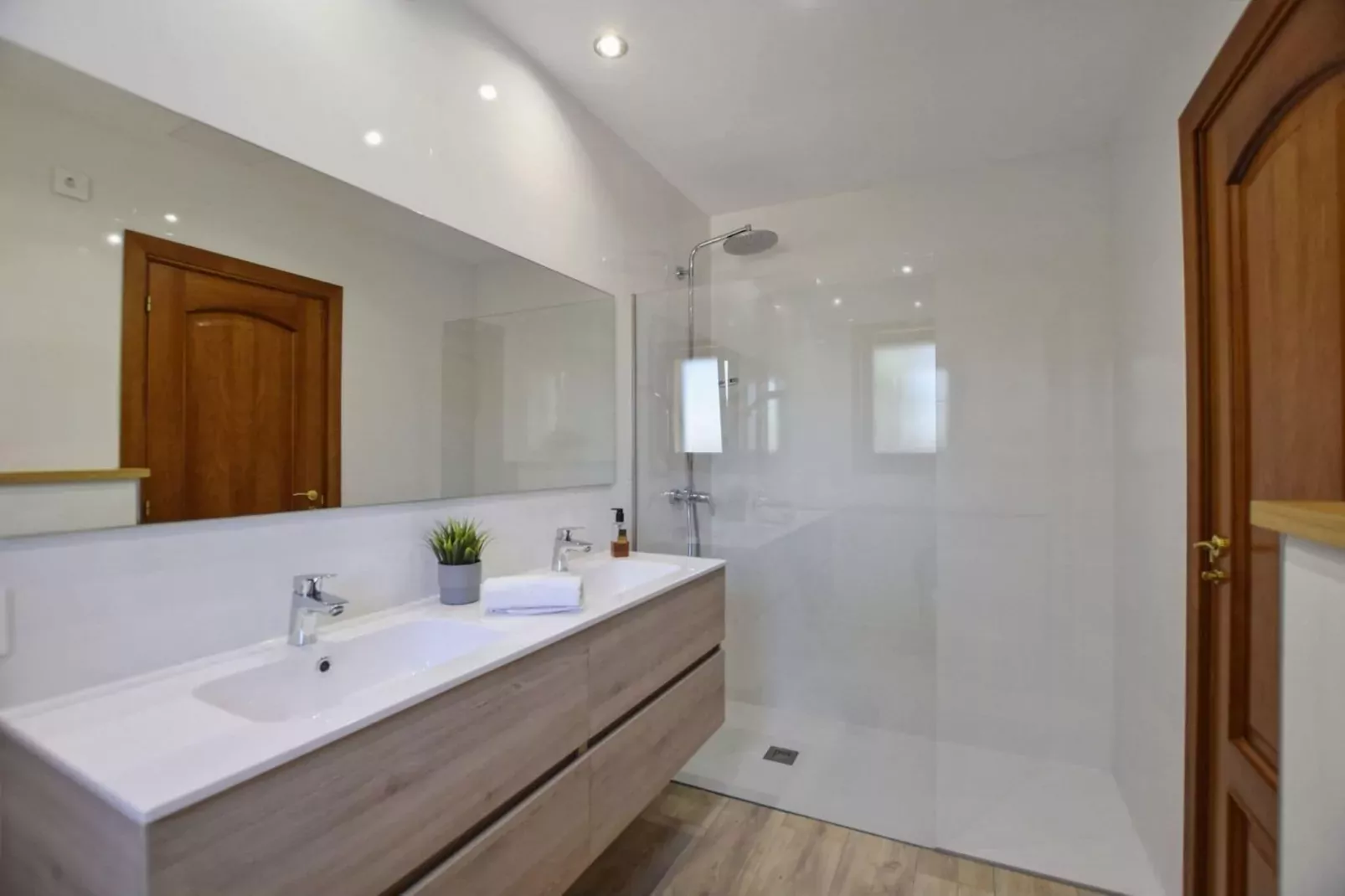 Correfoc-Bathroom