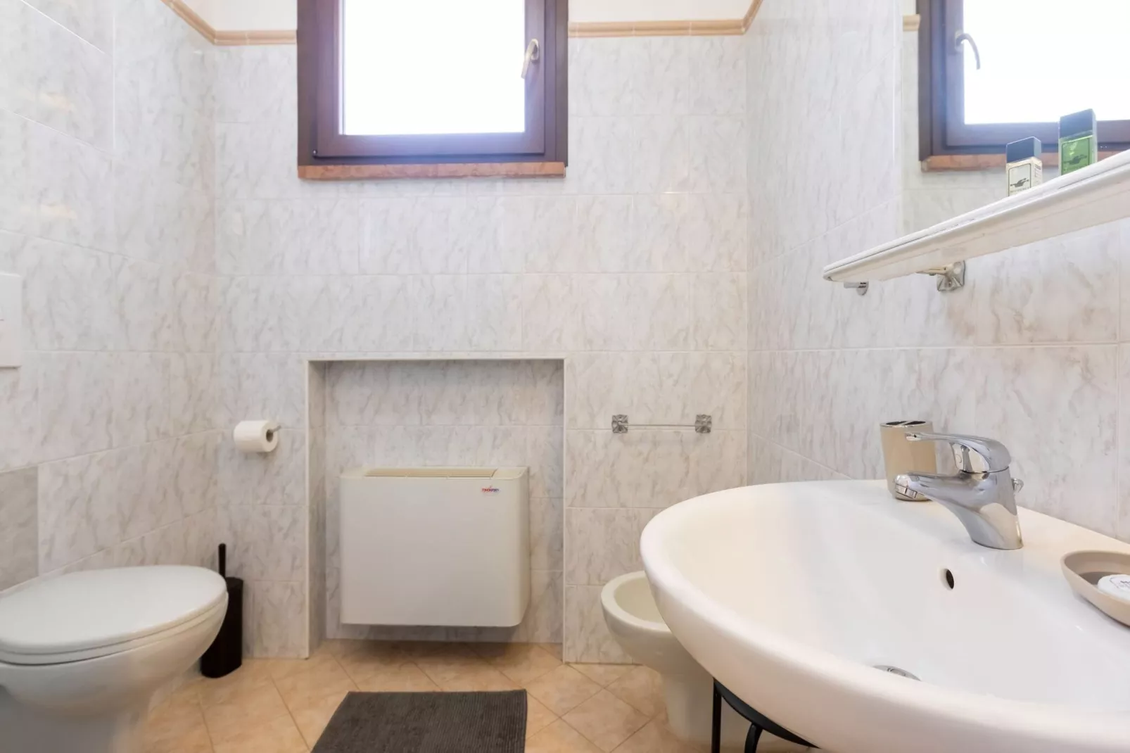 Jolly Trilo Superiore-Bathroom
