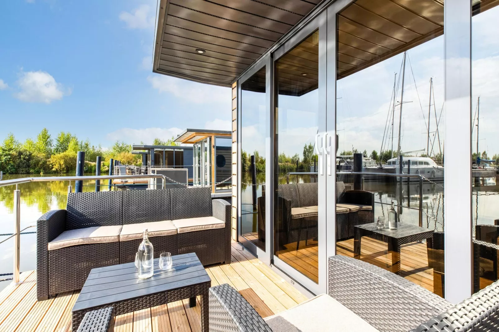 Wave-Terrace balcony