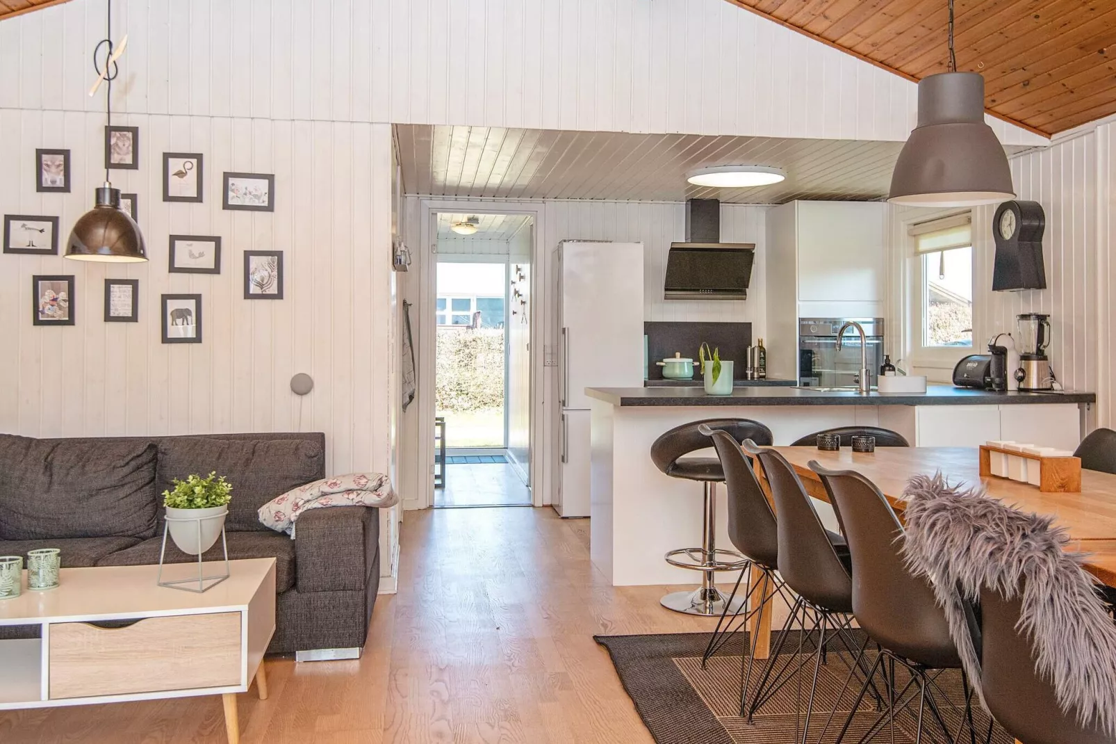 8 person holiday home in Bjert-By Traum-Indoor