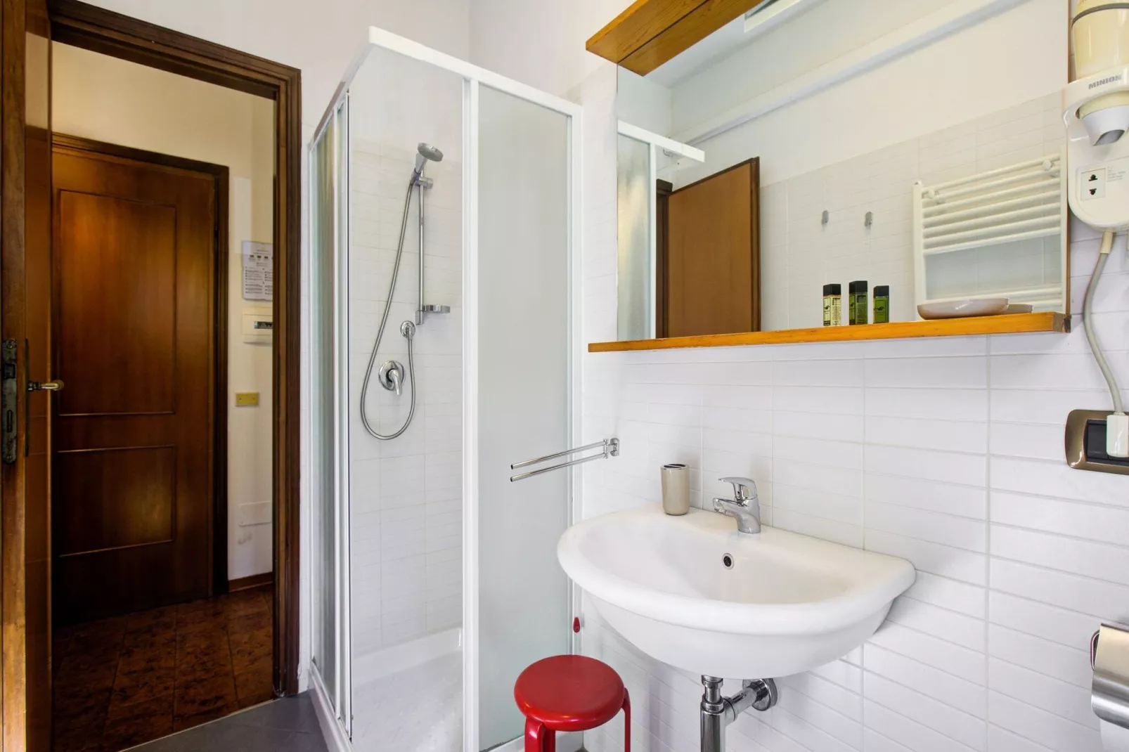 Jolly Bilo Inferiore-Bathroom