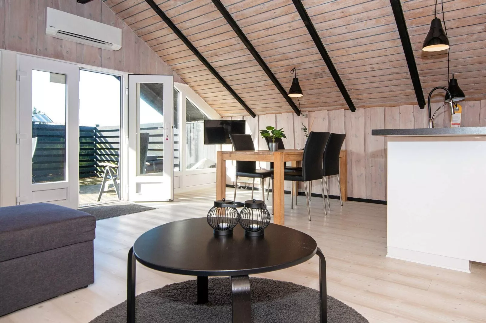 Cozy Dune Cottage Retreat-By Traum-Indoor