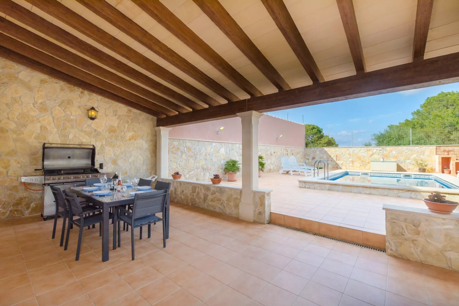 Villa Gloria-Exterior summer