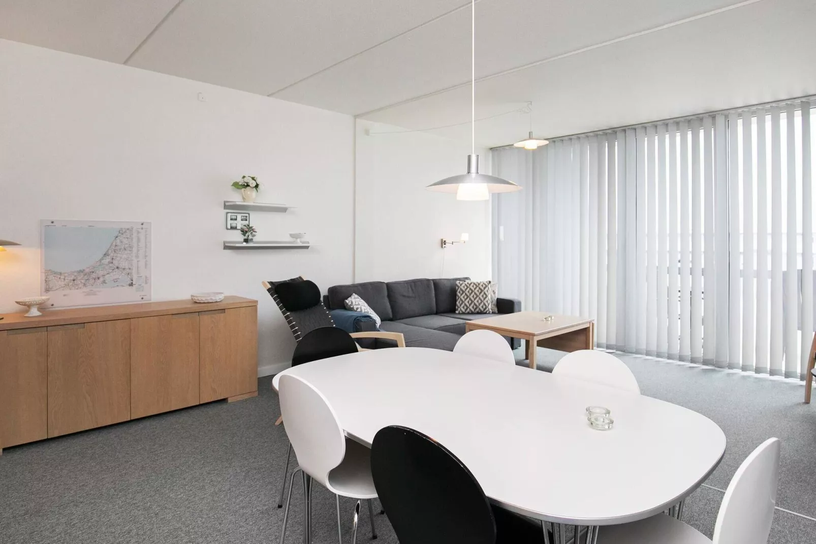 2 room less good location-Indoor