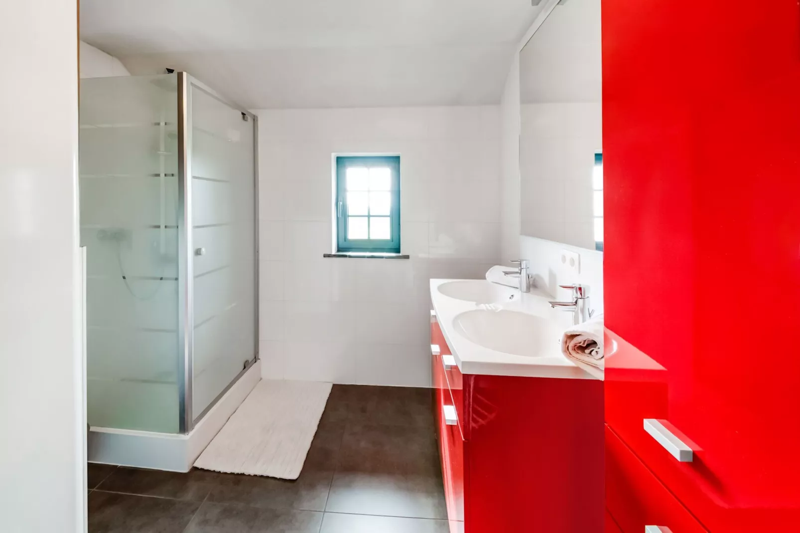Petit Wilogne-Bathroom