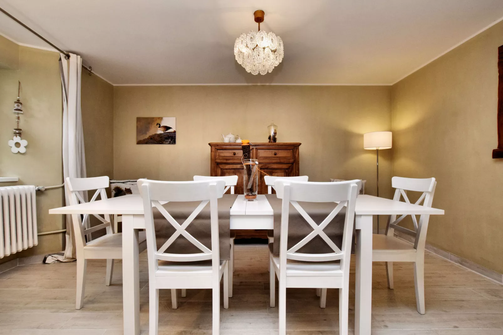 Souvenirs d'Ouren-Dining room