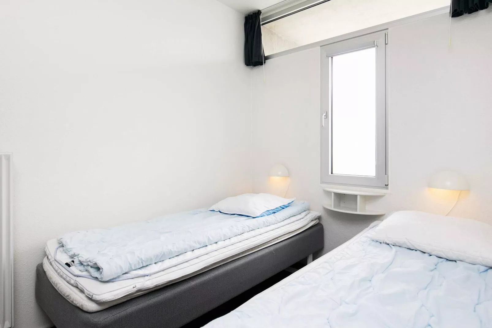 2 room less good location-Indoor