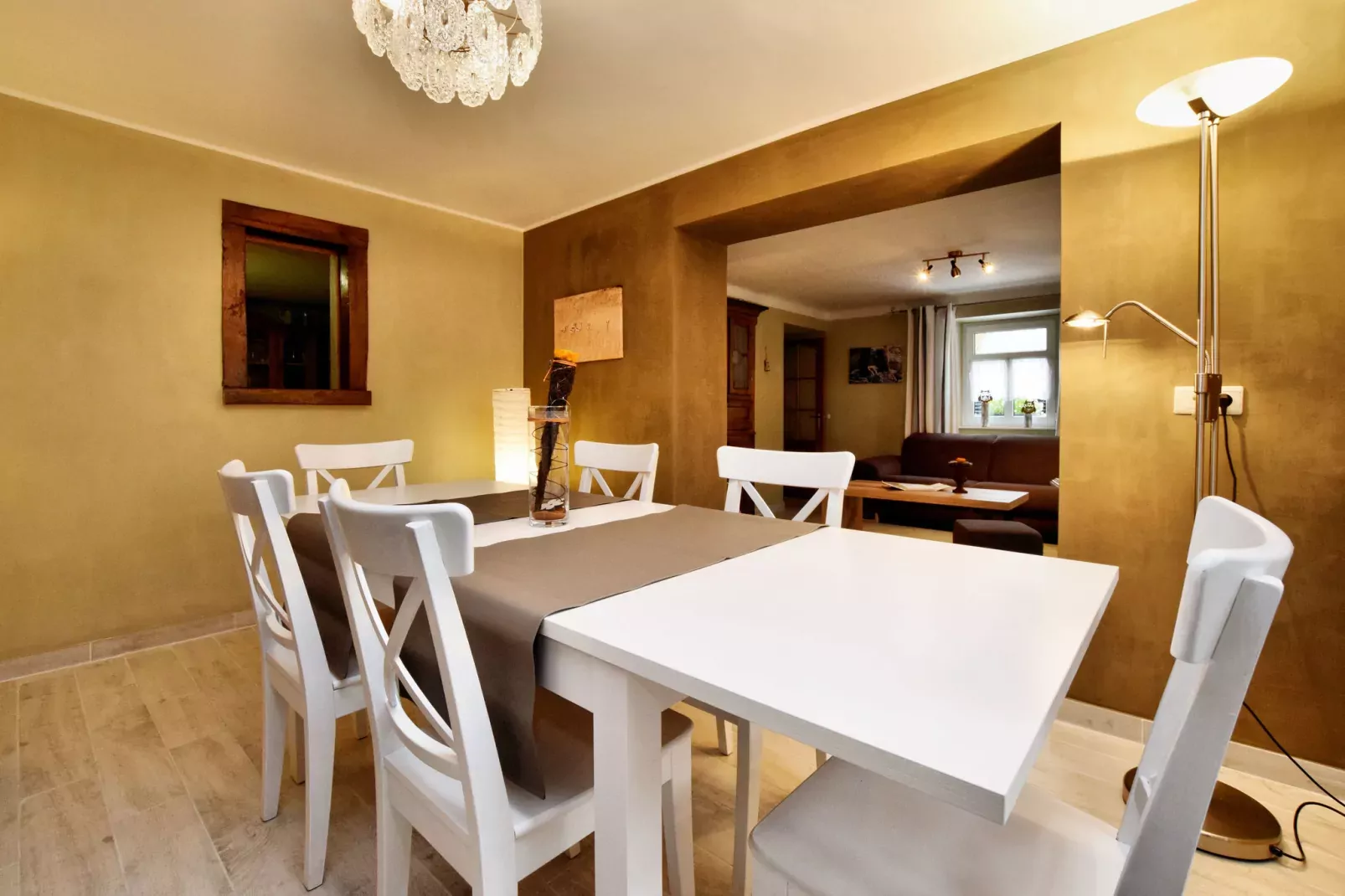 Souvenirs d'Ouren-Dining room