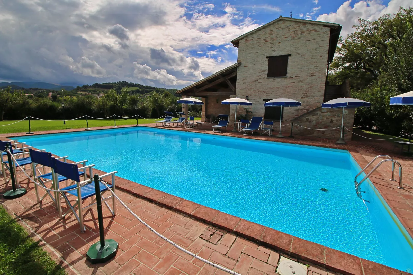 Secondo-Pool