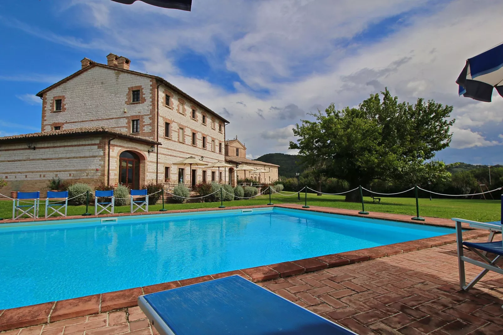 Secondo-Pool