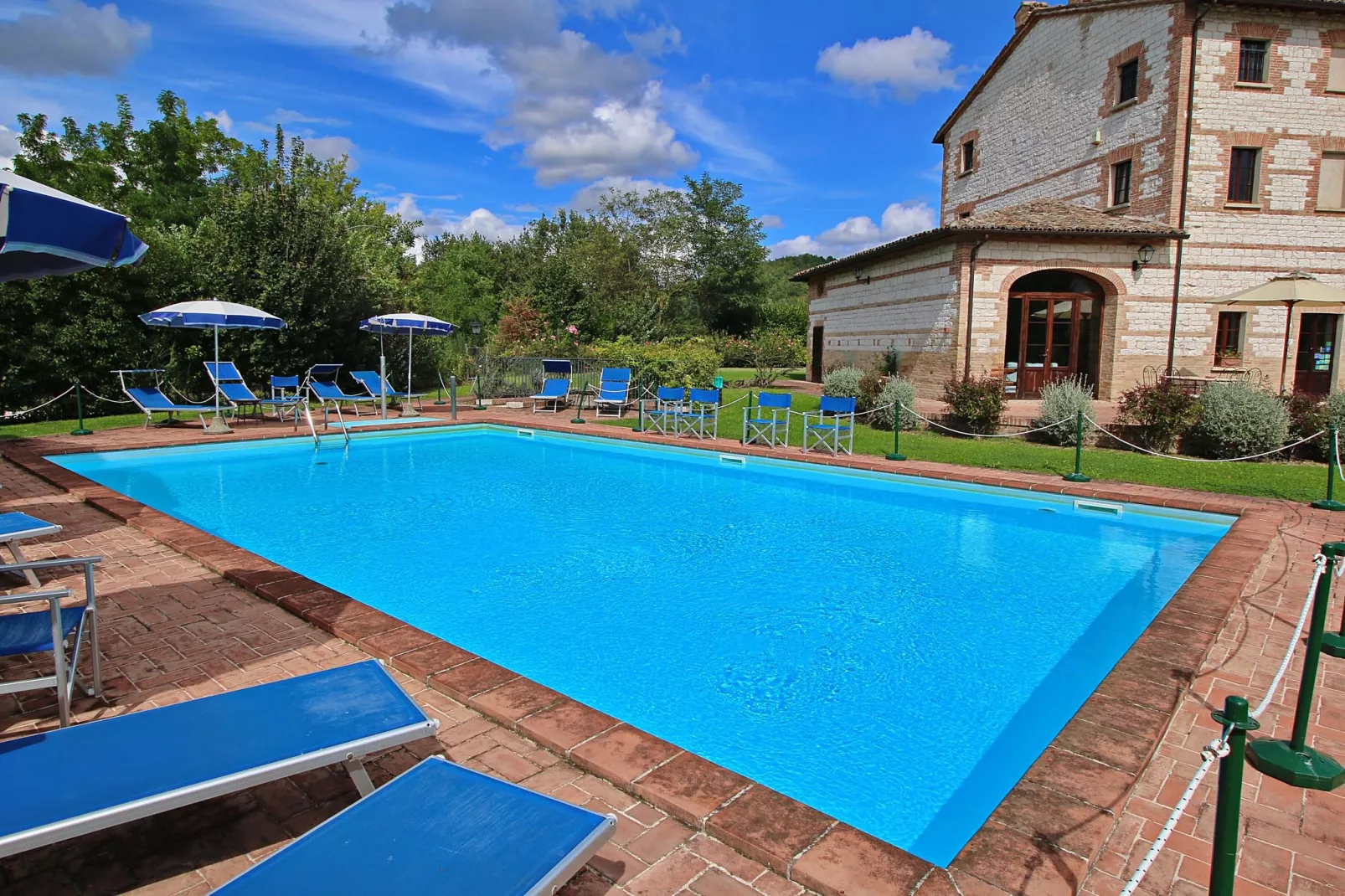 Secondo-Pool