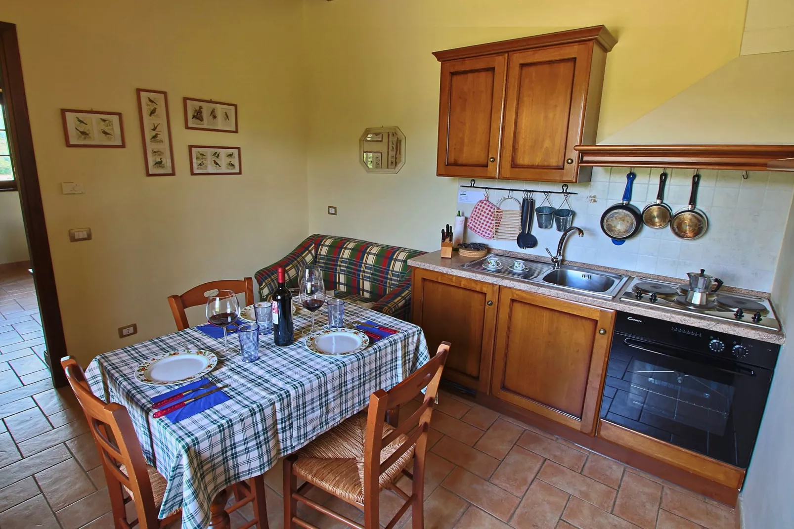 Secondo-Dining room
