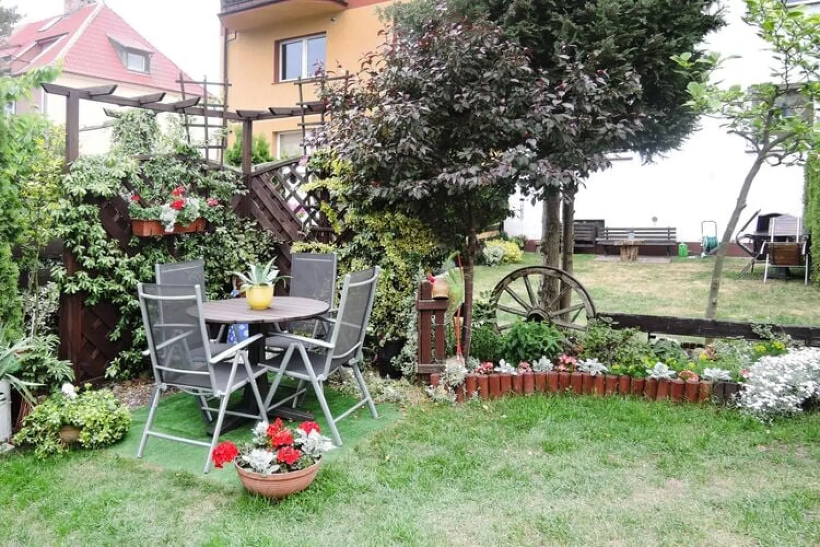 Holiday flat Swinoujscie 55 qm-Gardens summer