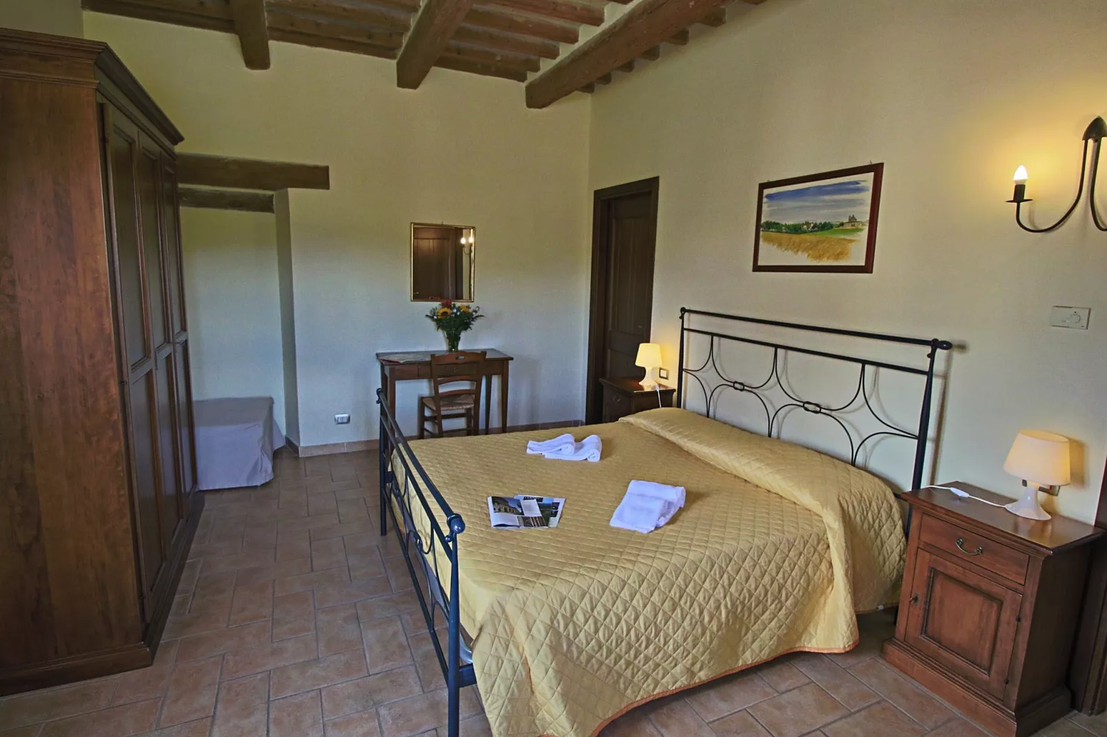 Secondo-Bedroom