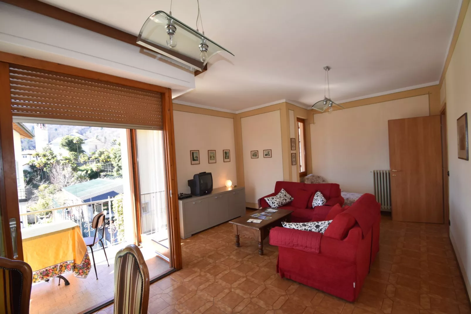 Cannero Casa Iva-Wohnzimmer