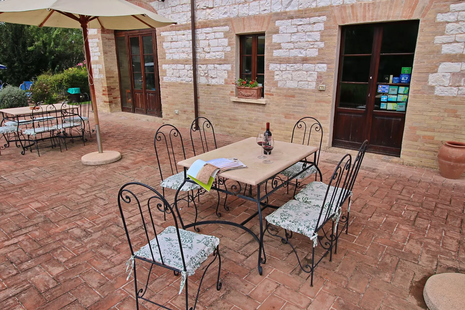 Secondo-Terrace balcony