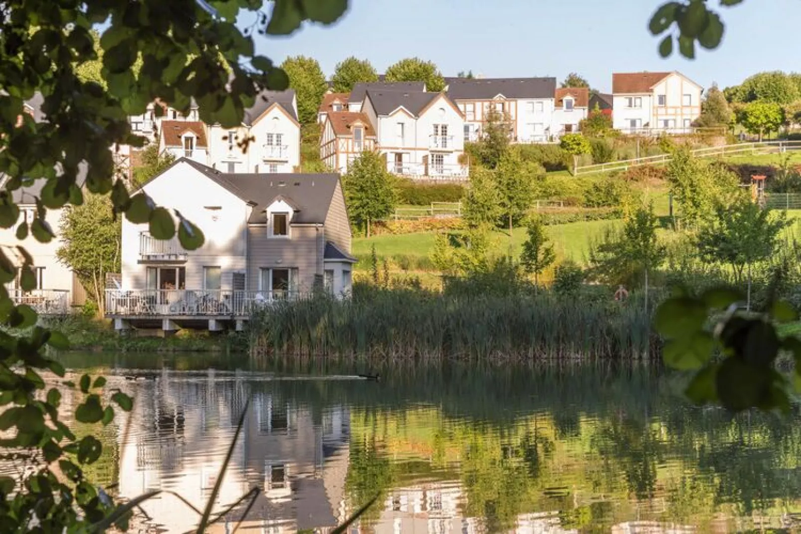 Holiday village Normandy Garden Branville - M6O Standard House 6 p - 2 bedrooms - duplex-M6O Standard House 6 p. - 2 bedrooms - duplex-Wasserblick