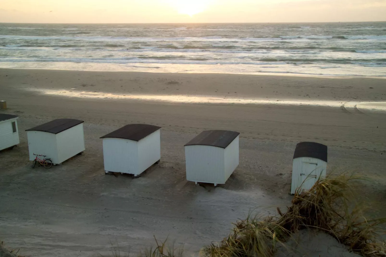2 room,w/partially seaview,renovated-Water view
