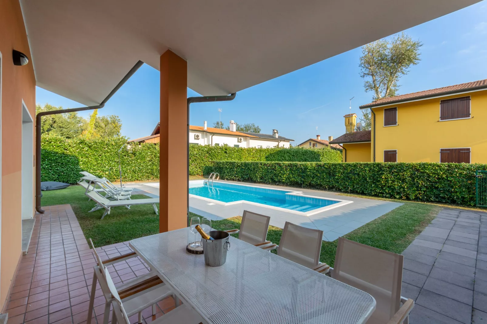 Village Albarella V4P-Terrace balcony