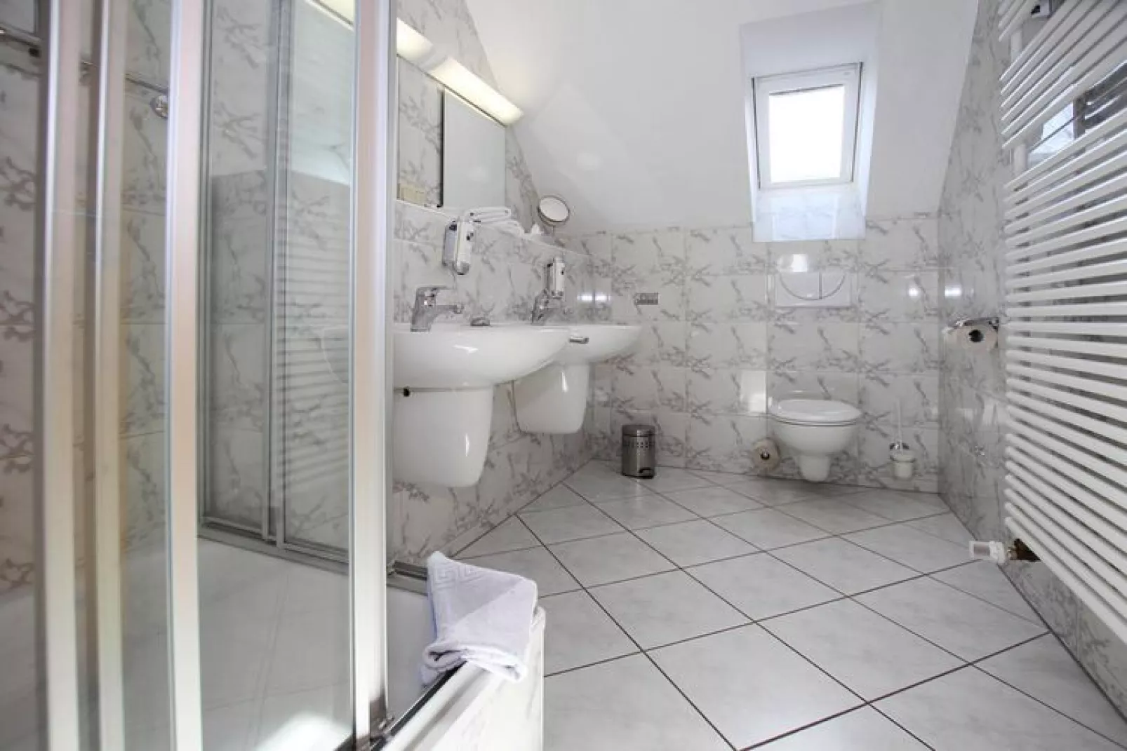 Ferienhaus einzelstehend 115m² 12 Pax-Bathroom