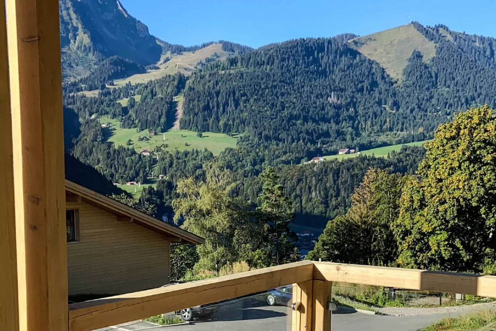 App. 6p.-Aussicht Sommer