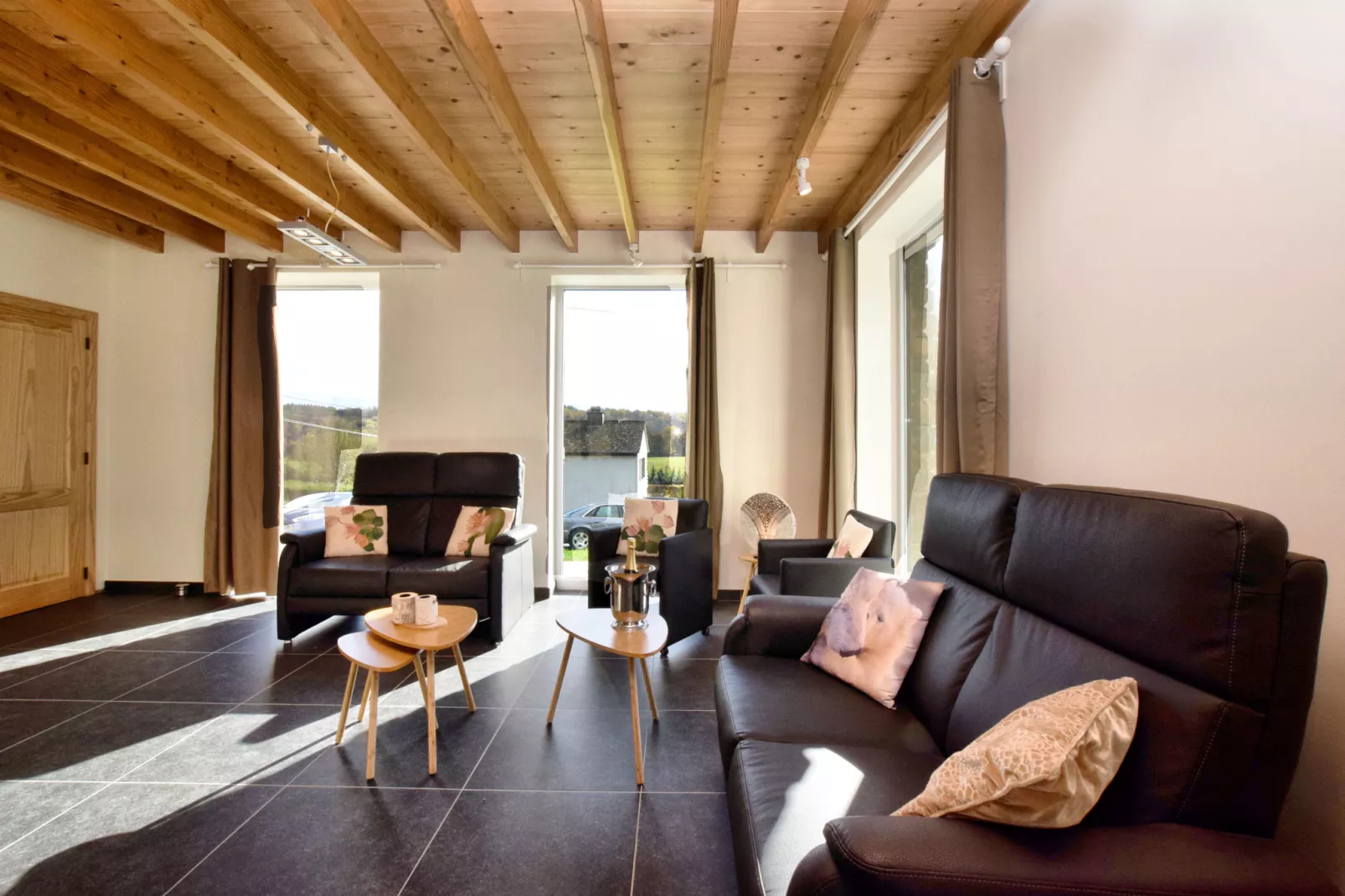 Belle Vue-Living room