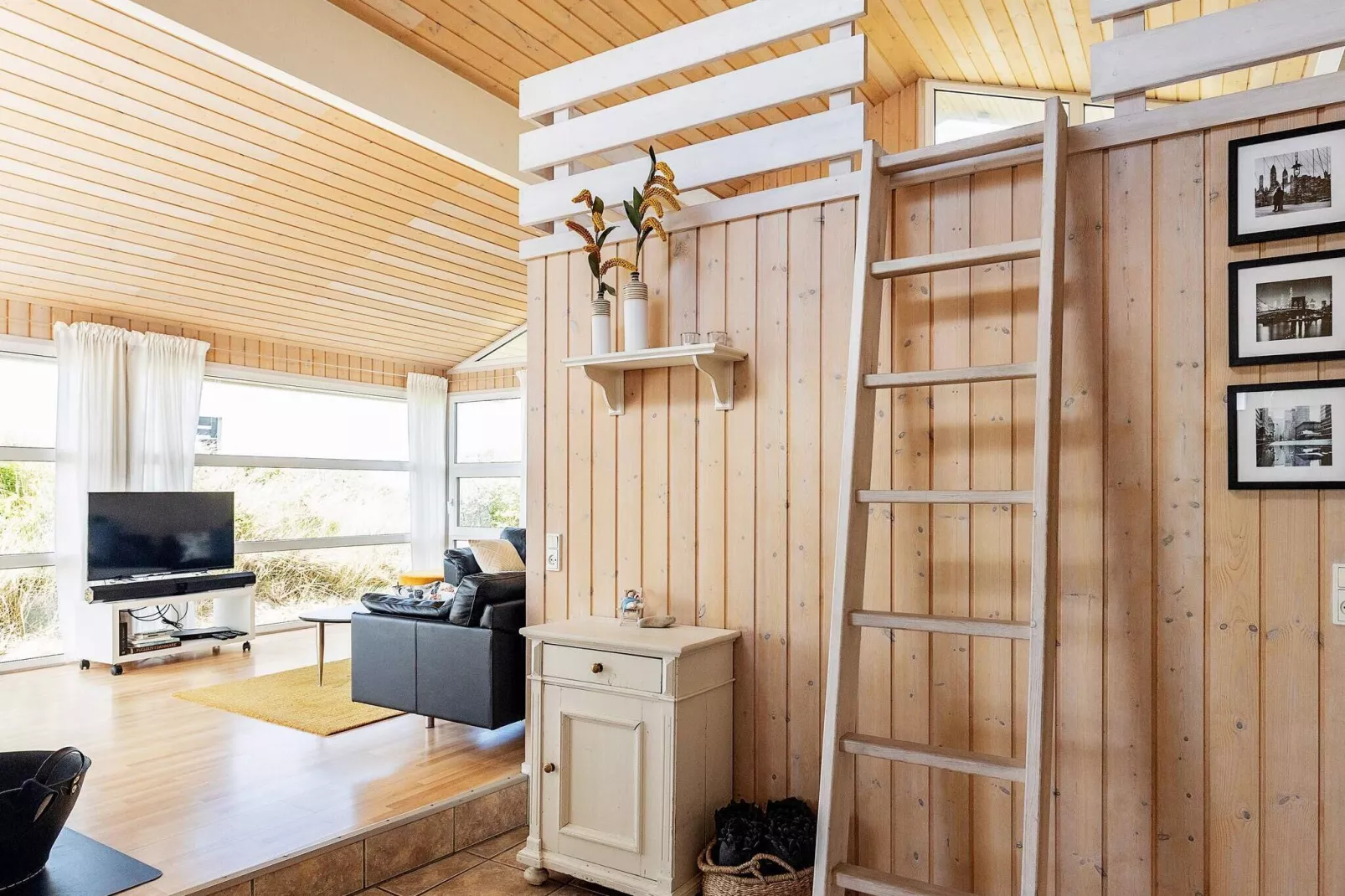 Luxury Retreat with Sea View-Indoor