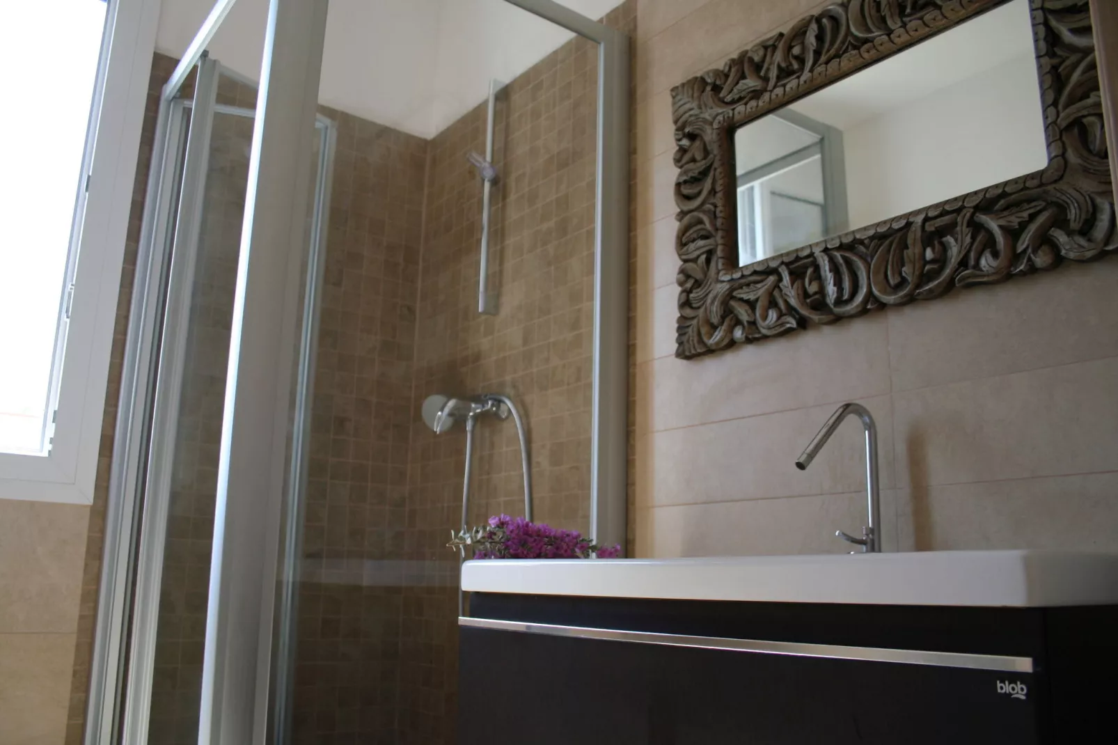 Quattro Colonne Uno con Piscina-Bathroom
