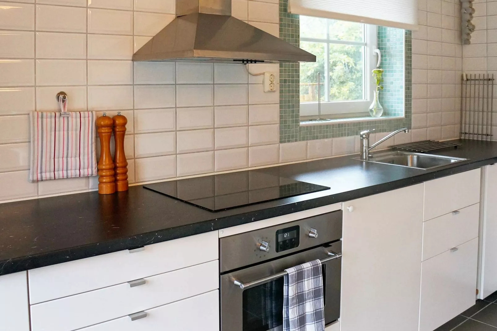 4 person holiday home in Skärhamn-By Traum