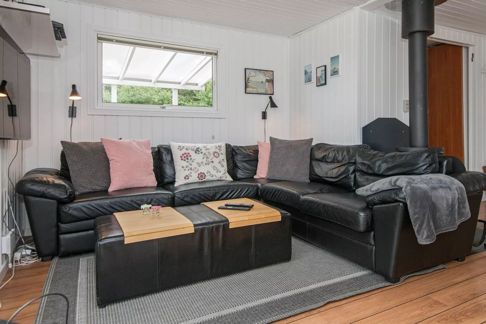 6 person holiday home in Juelsminde-Indoor