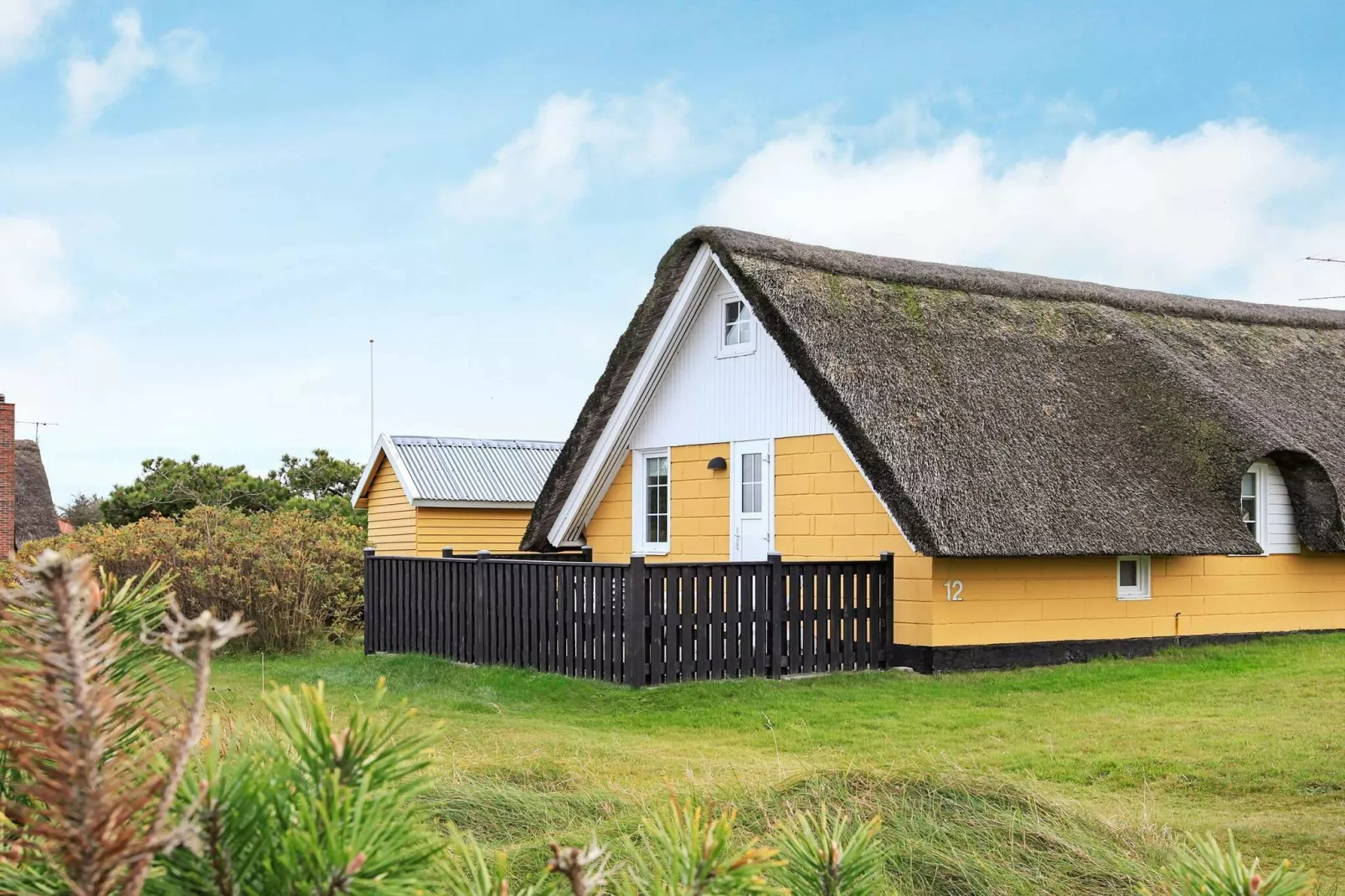 6 person holiday home in Ringkøbing-By Traum