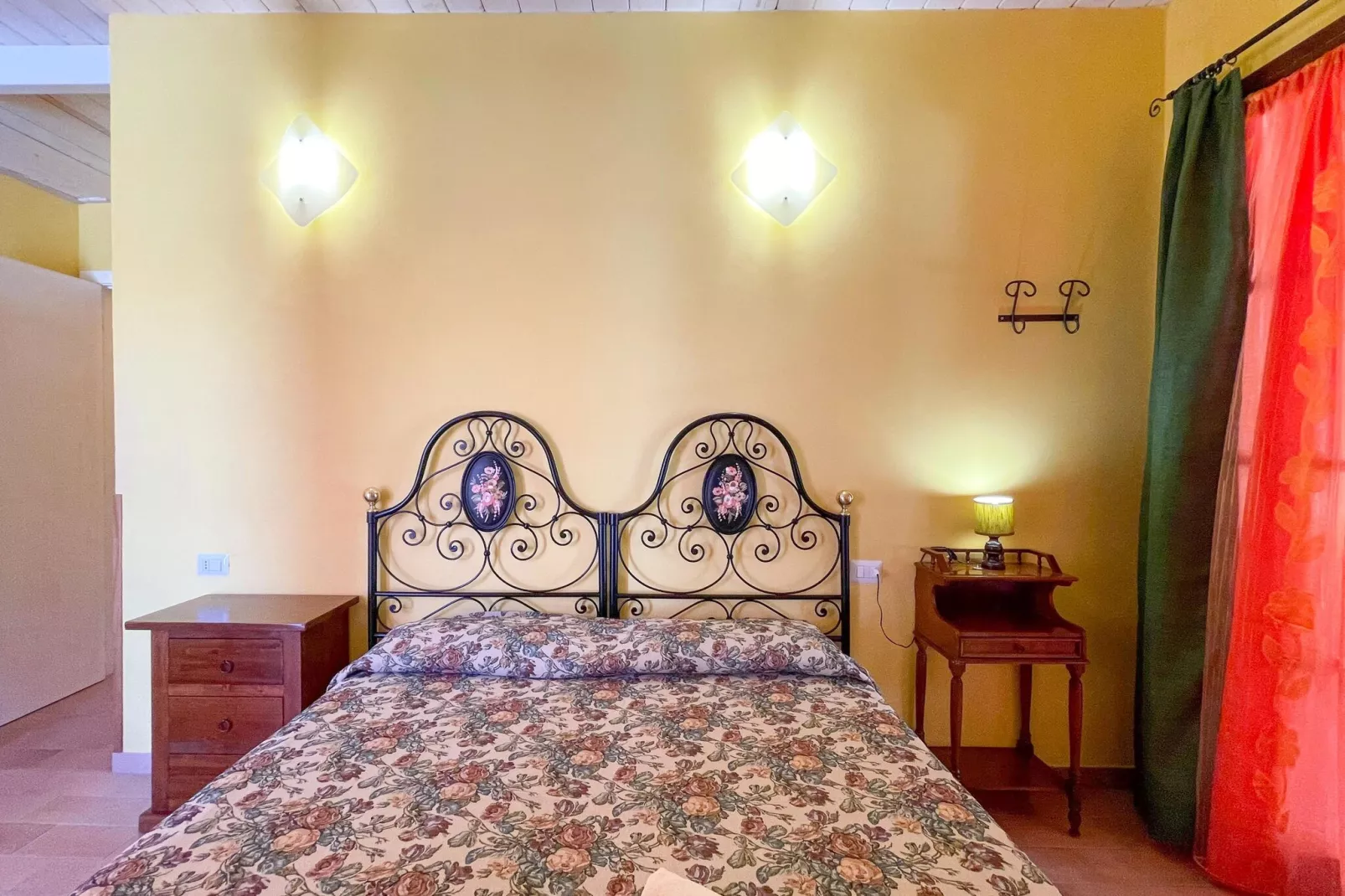 Bach-Bedroom