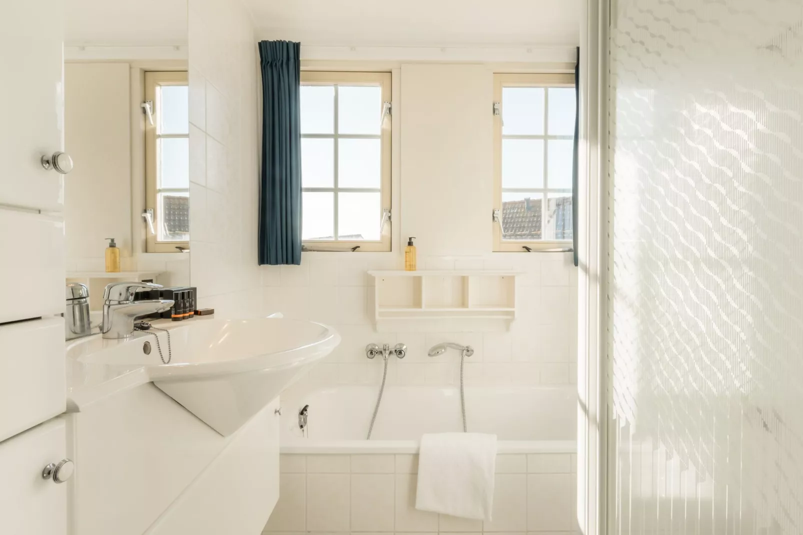 Buitenhof Domburg 10-Bathroom