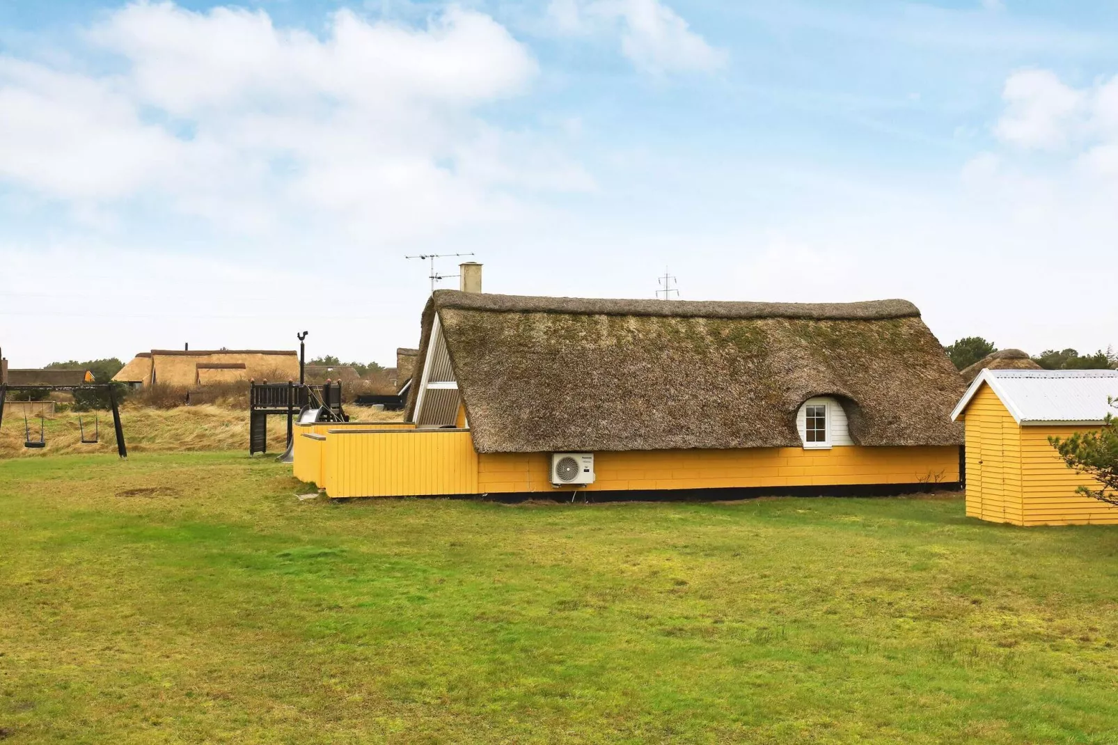 6 person holiday home in Ringkøbing-By Traum