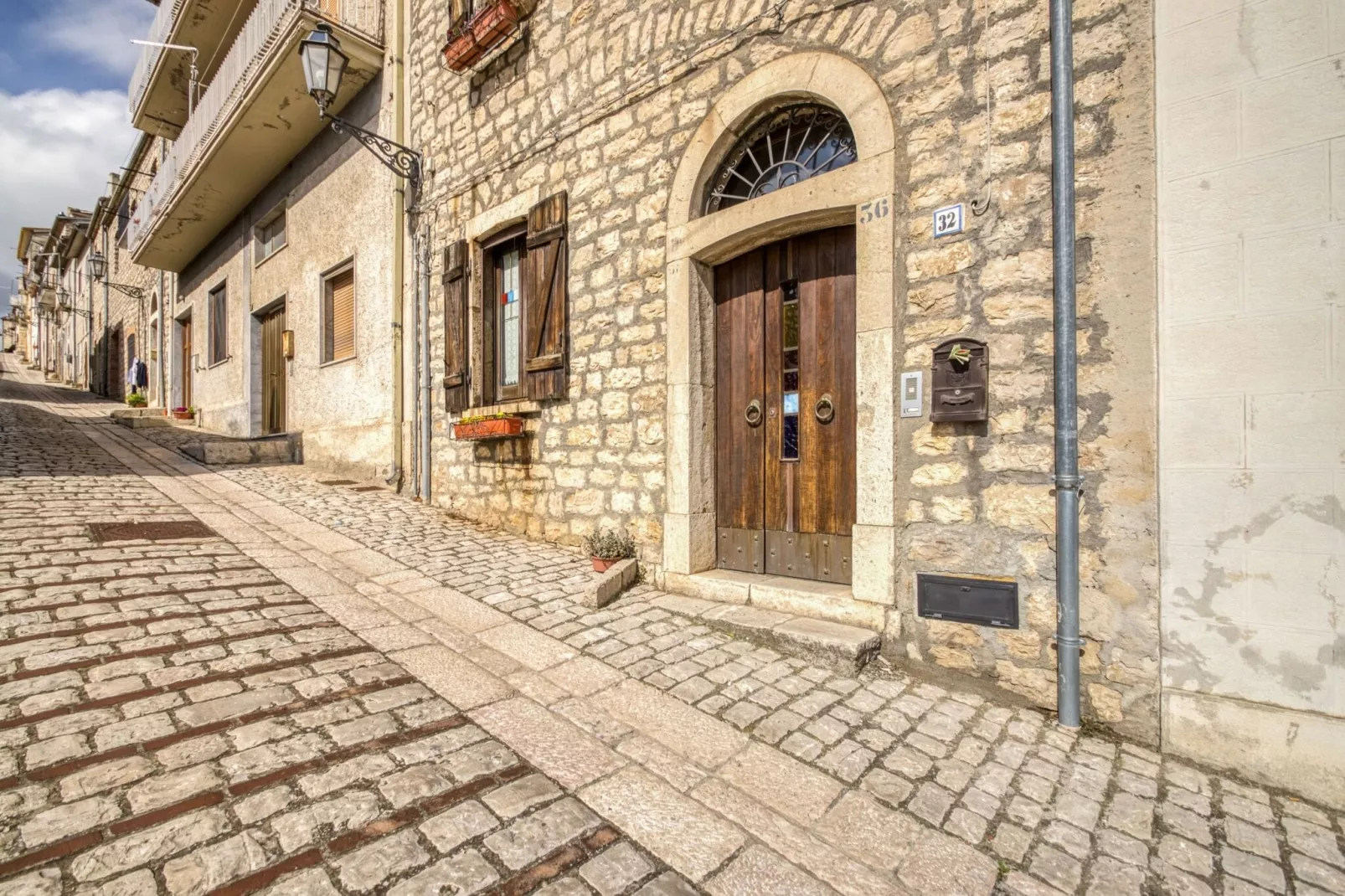 Appartamento su tre piani in paese - Außenbereich Sommer